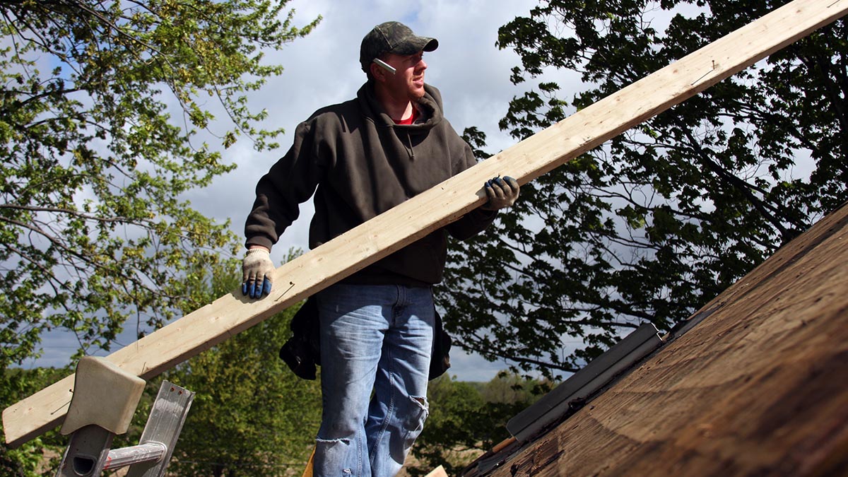 Dingers Roofing & Construction Wichita, KS Roofing & Exteriors